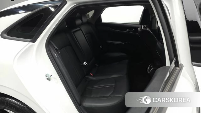 Kia The New K5 3rd generation 2024 Белый из Кореи, фото 2
