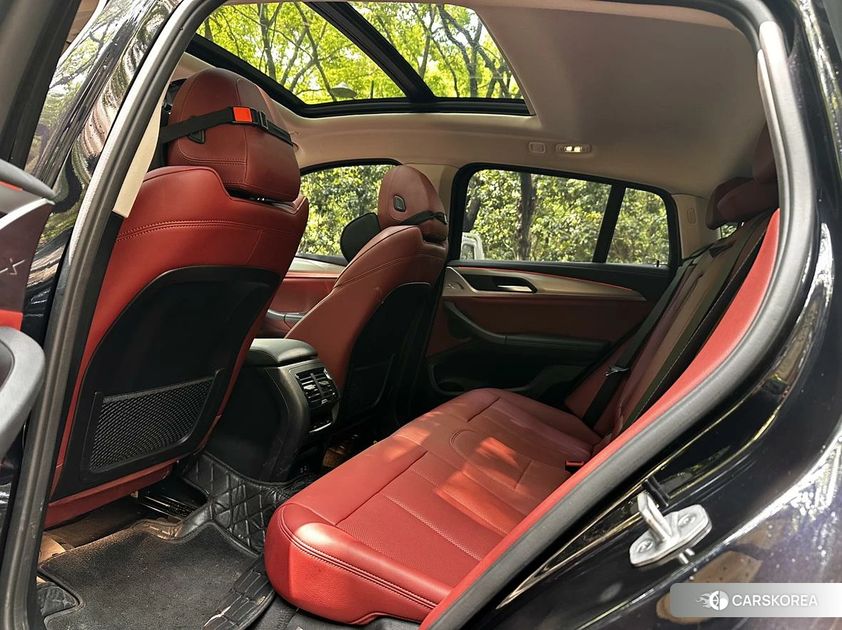 BMW X4 2021 Черный из Китая, фото 2
