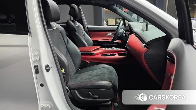 Genesis GV70 2021 Белый из Кореи, фото 2