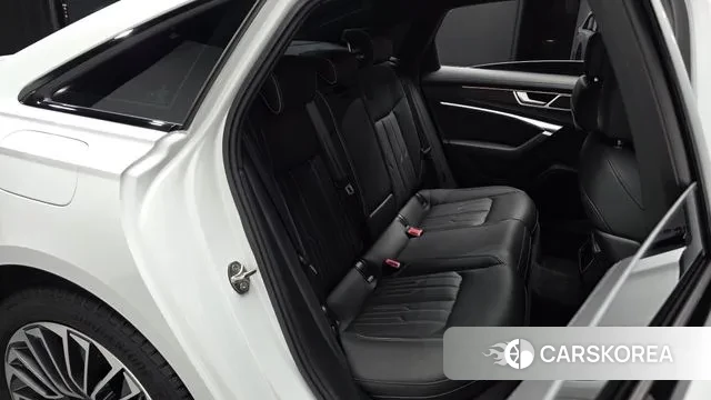 Audi A6 (C8) 2025 Белый из Кореи, фото 2