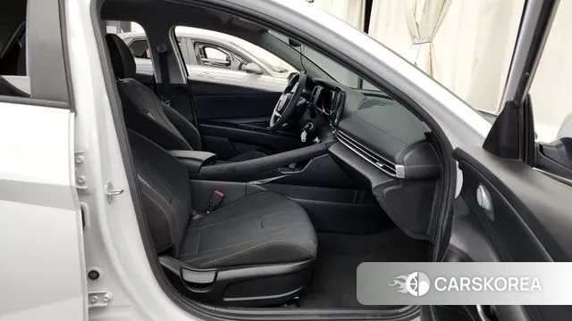 Hyundai Avante Hybrid (CN7) 2021 Белый из Кореи, фото 2