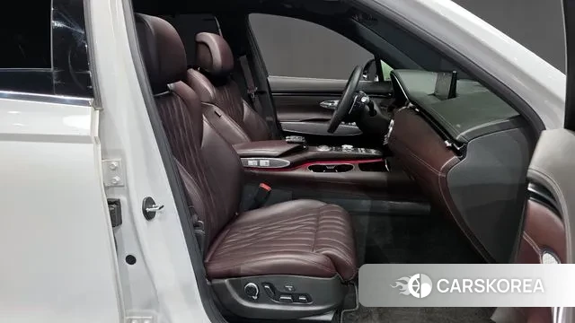 Genesis GV70 2022 Белый из Кореи, фото 2