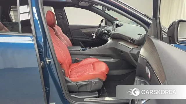 Peugeot 5008 second generation 2024 Синий из Кореи, фото 2