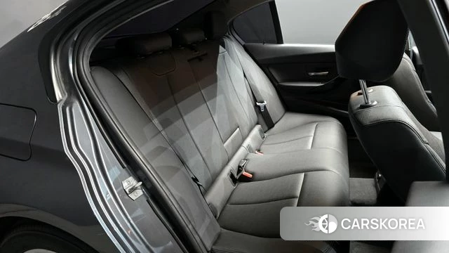 BMW 3 Series (F30) 2018 Серый из Кореи, фото 2