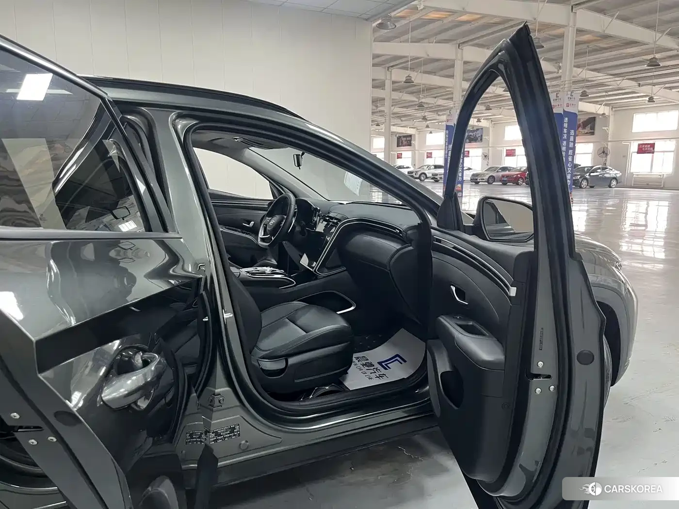 Hyundai Tucson 2023 Silver/gray из Китая, фото 3