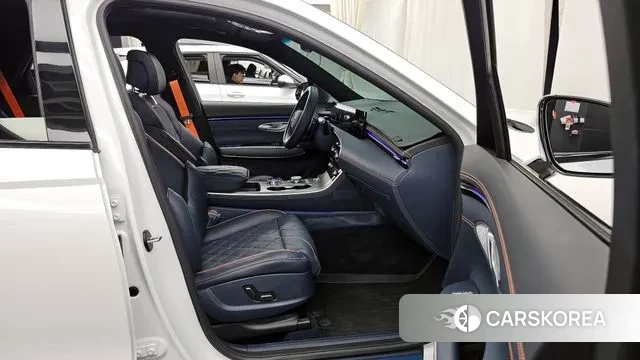 Genesis GV70 2024 Белый из Кореи, фото 2