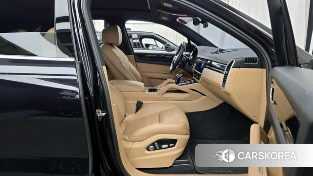 Porsche Cayenne (PO536) 2019 Черный из Кореи, фото 2