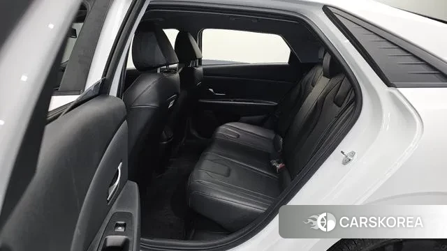 Hyundai Avante Hybrid (CN7) 2023 Белый из Кореи, фото 2