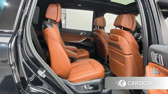 BMW X7 (G07) 2025 Черный из Кореи, фото 2