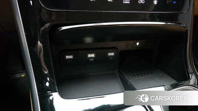 Kia Carnival 4th generation 2023 Белый из Кореи, фото 2