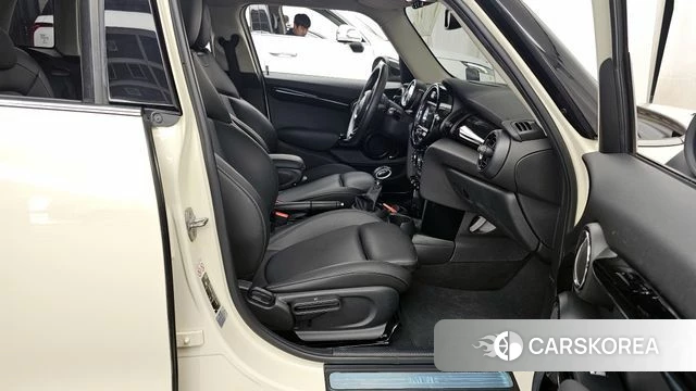 Mini Cooper 2019 Жемчужный цвет из Кореи, фото 2