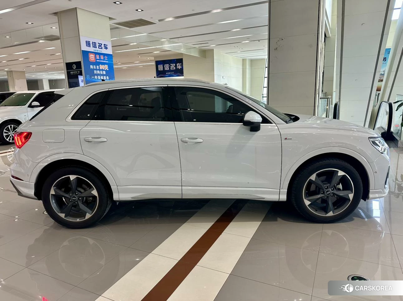 Audi Q3 2022 Белый из Китая, фото 2
