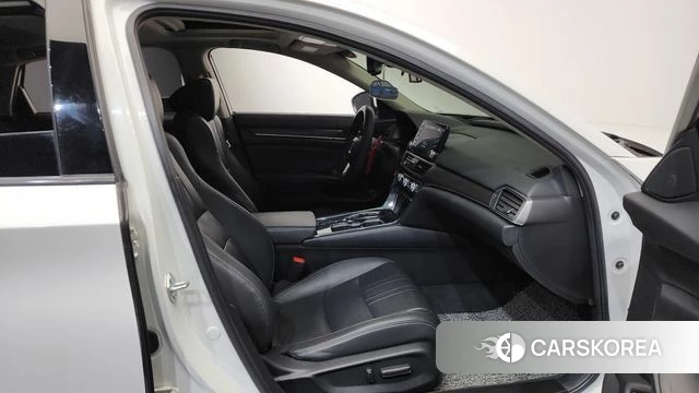 Honda Accord 10th Generation 2021 Белый из Кореи, фото 2