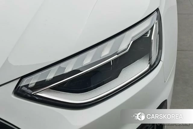 Audi A4L 2024 Белый из Китая, фото 2