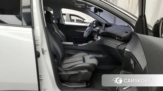 Peugeot 3008 second generation 2018 Белый из Кореи, фото 2