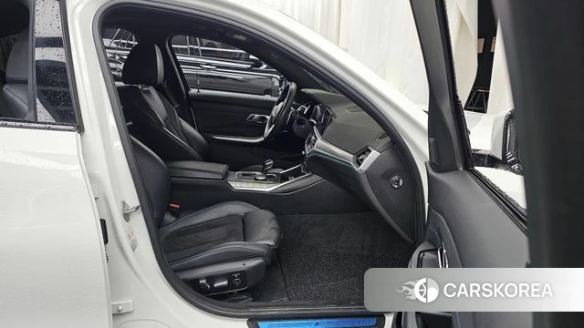 BMW 3 Series (G20) 2019 Белый из Кореи, фото 2