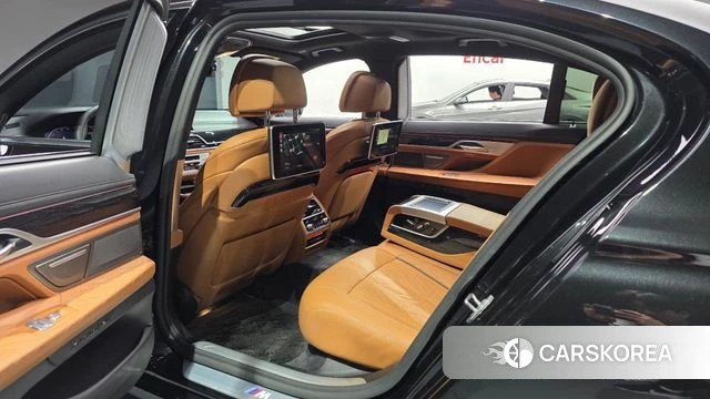 BMW 7 Series (G11) 2020 Черный из Кореи, фото 2