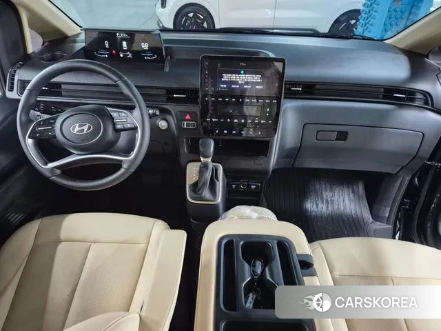 Hyundai Staria 2025 Черный из Кореи, фото 2