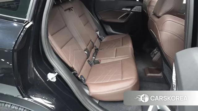 BMW iX1 (U11) 2024 Черный из Кореи, фото 2