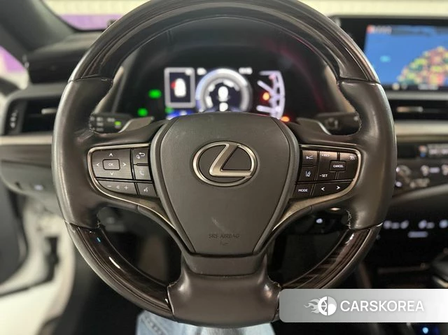 Lexus ES300h 7th generation 2020 Белый из Кореи, фото 2