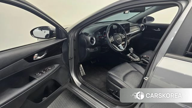 Kia The New K3 2nd generation 2024 Серый из Кореи, фото 2