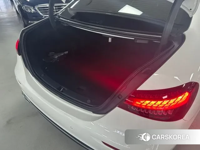 Mercedes-Benz E-Class W213 2022 Белый из Кореи, фото 2