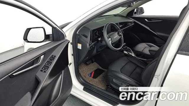 Kia Di Ol Nu Niro 2022 Белый из Кореи, фото 2