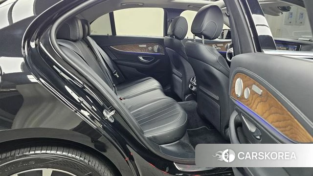 Mercedes-Benz E-Class W213 2020 Черный из Кореи, фото 2