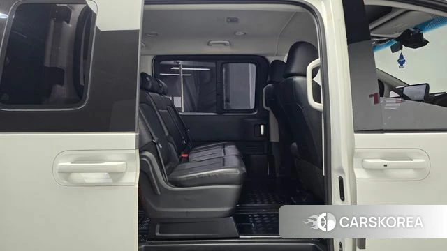 Hyundai Staria 2022 Белый из Кореи, фото 2