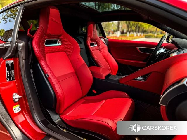 Jaguar F-TYPE 2023 Красный из Китая, фото 2