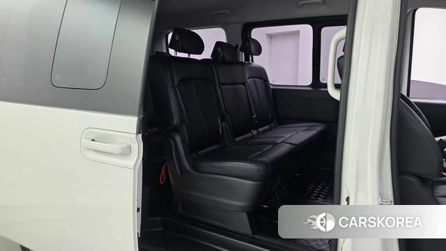 Hyundai Staria 2022 Белый из Кореи, фото 2