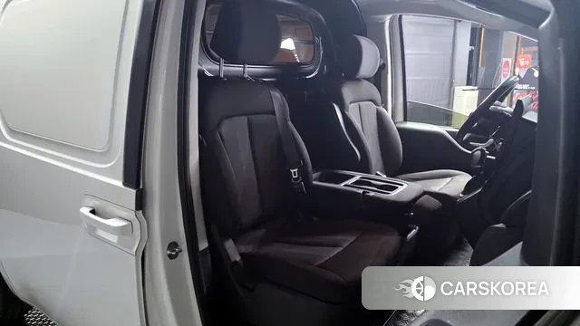 Hyundai Staria 2021 Белый из Кореи, фото 2