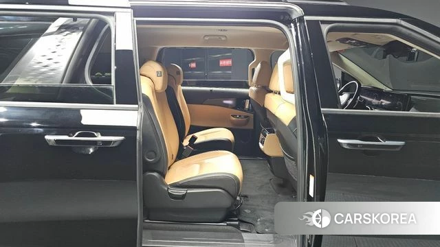 Kia Carnival 4th generation 2023 Черный из Кореи, фото 2