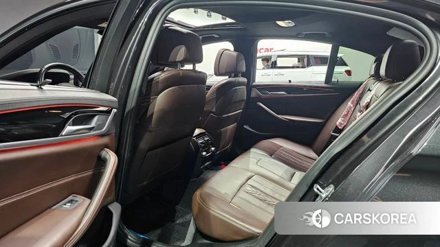 BMW 5 Series (G30) 2019 Серый из Кореи, фото 2