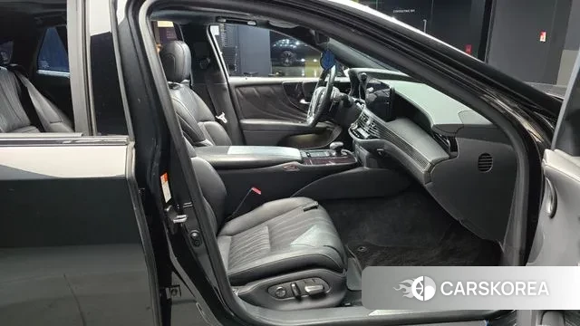 Lexus LS500 5th generation 2021 Черный из Кореи, фото 2