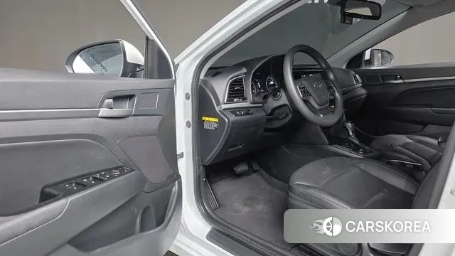 Hyundai Avante AD 2018 Белый из Кореи, фото 2