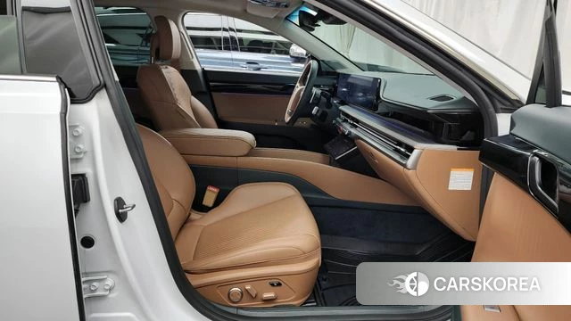 Hyundai Grandeur Hybrid (GN7) 2023 Белый из Кореи, фото 2