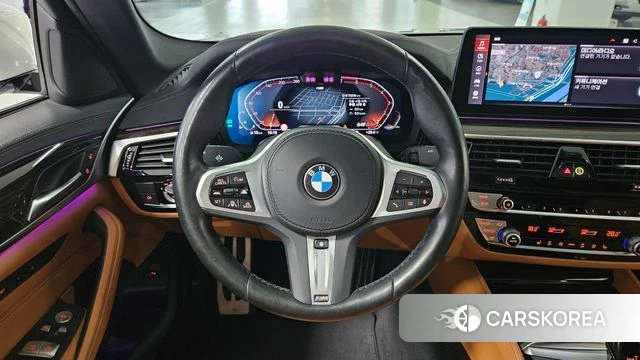 BMW 5 Series (G30) 2022 Белый из Кореи, фото 2