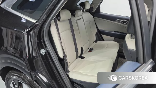 Kia Sportage 5th Generation Hybrid 2022 Черный из Кореи, фото 2