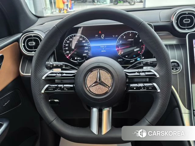 Mercedes-Benz GLC 2024 Белый из Китая, фото 2