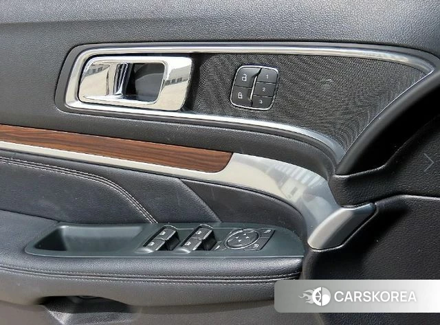 Ford Explorer 2018 Белый из Кореи, фото 2