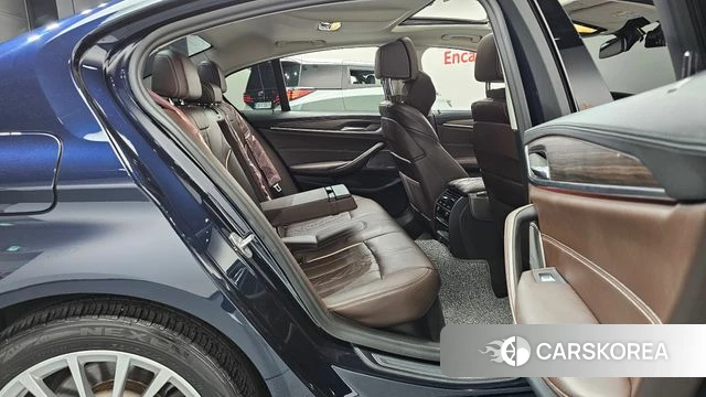 BMW 5 Series (G30) 2020 Черный из Кореи, фото 2