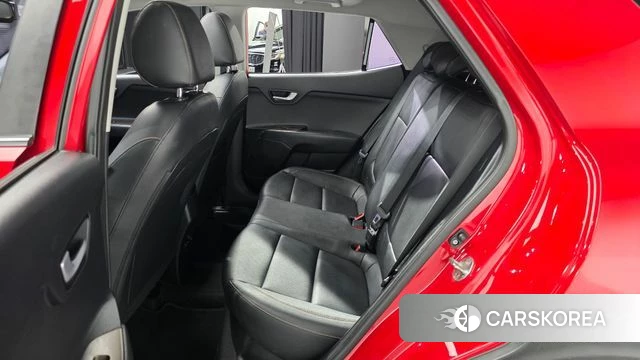 Kia Stonic 2018 Красный из Кореи, фото 2