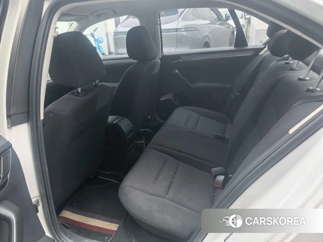 Volkswagen Bora 2021 Белый из Китая, фото 2