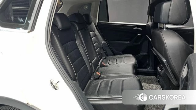 Volkswagen Tiguan second Generation 2020 Белый из Кореи, фото 2