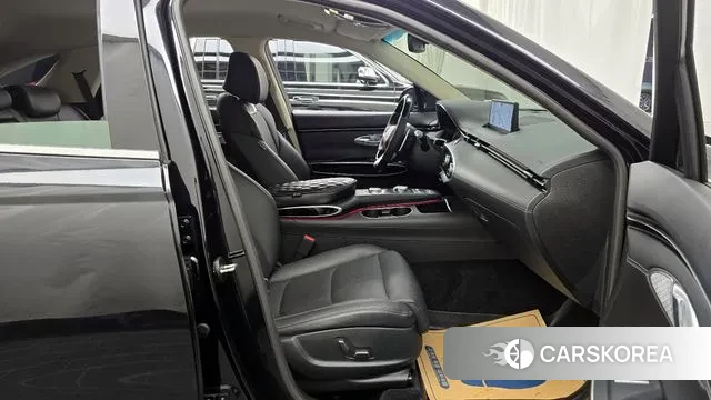 Genesis GV70 2021 Черный из Кореи, фото 2