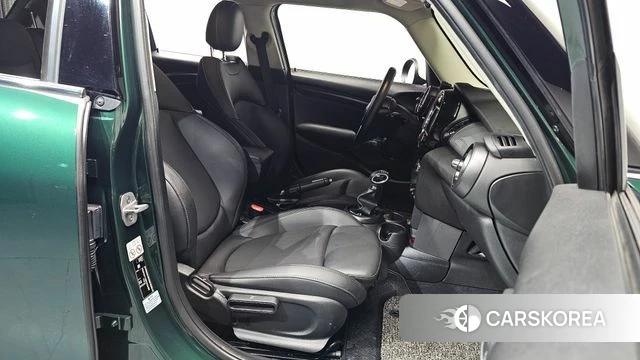 Mini Cooper 2018 Зеленый из Кореи, фото 2