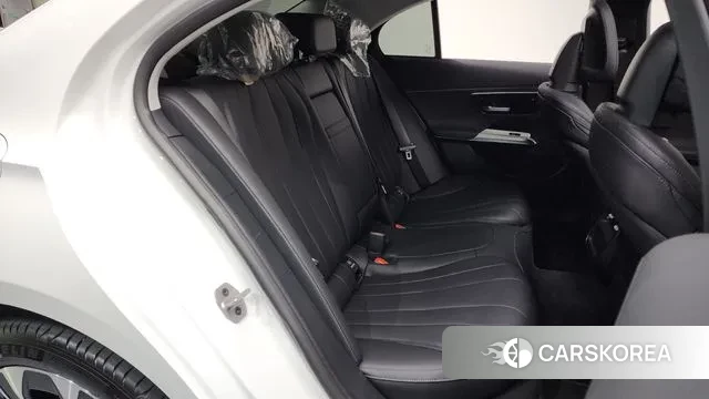 Mercedes-Benz E-Class W214 2024 Белый из Кореи, фото 2