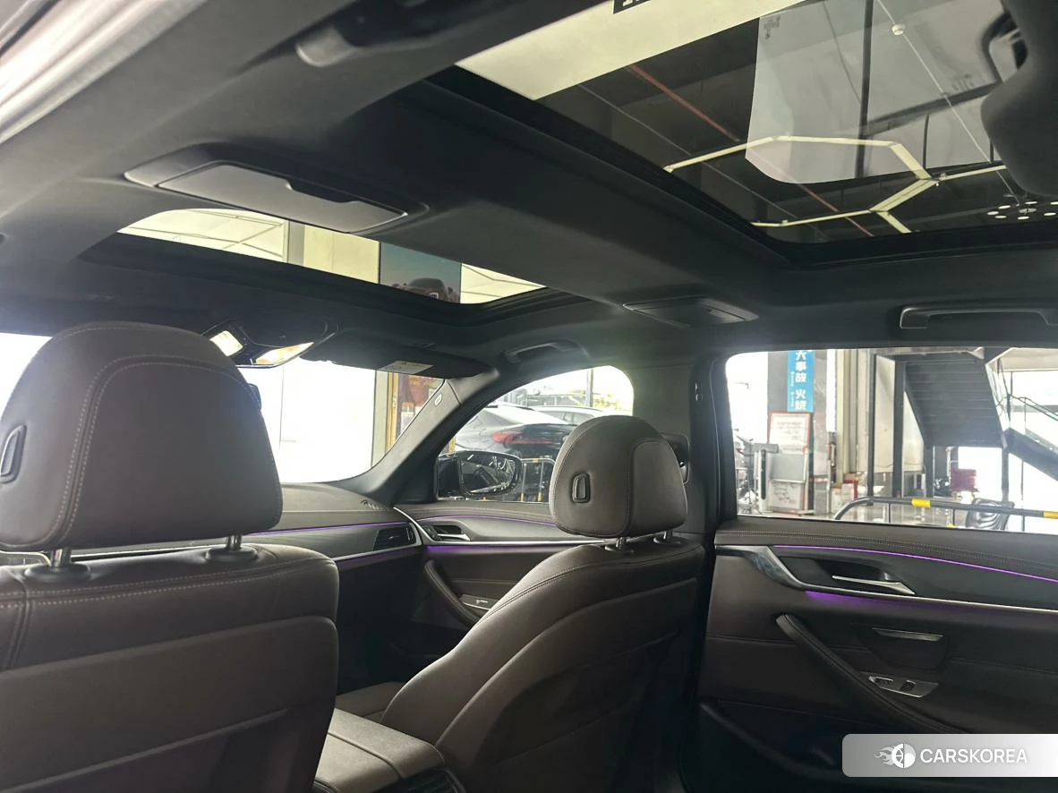 BMW 5 series PHEV 2022 Черный из Китая, фото 2