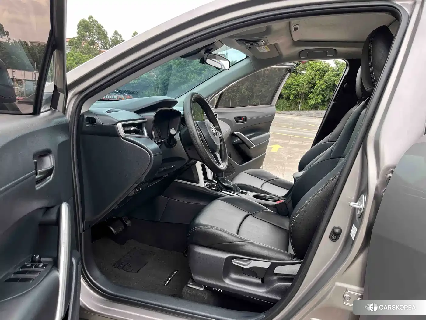 Toyota Frontlander 2022 Silver/gray из Китая, фото 2